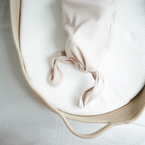 JBØRN Baby Gift Set | Organic Cotton Sleeping Gown & Comforter Gift Set - Personalisable Baby Products Sold and Personalised by JustBørn