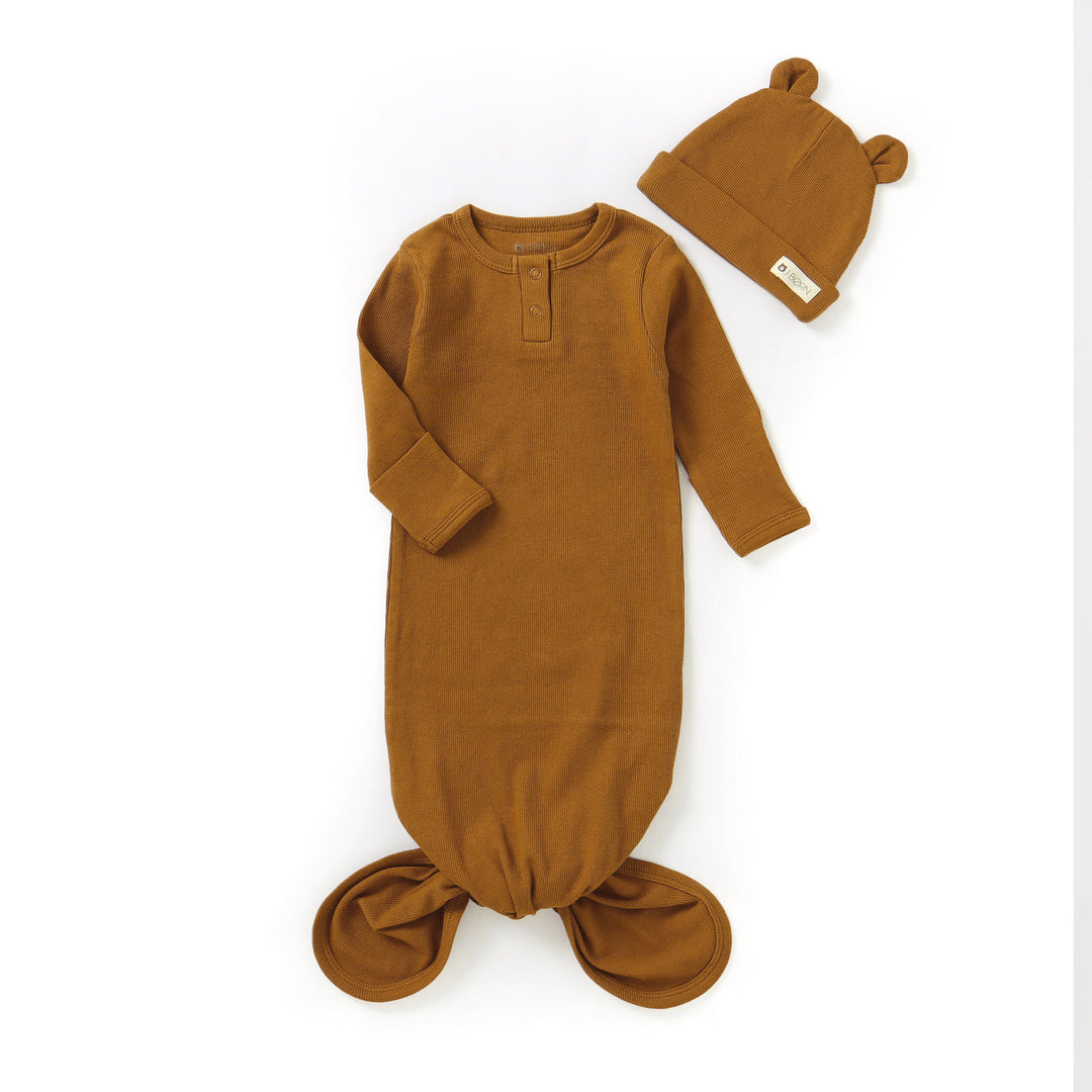 JBØRN Organic Cotton Knotted Baby Gown & Hat Clay - Personalisable Baby Products Sold and Personalised by JustBørn