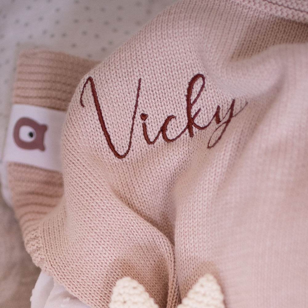 JBØRN Knitted Blanket - Personalisable Baby Products Sold and Personalised by JustBørn
