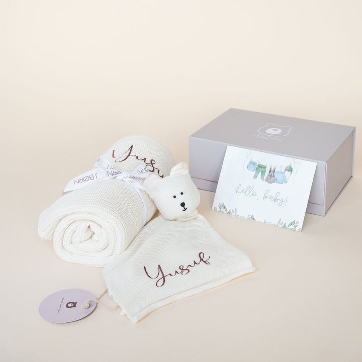 JBØRN Baby Gift Set | Knitted Blanket & Comforter - Personalisable Baby Products Sold and Personalised by JustBørn