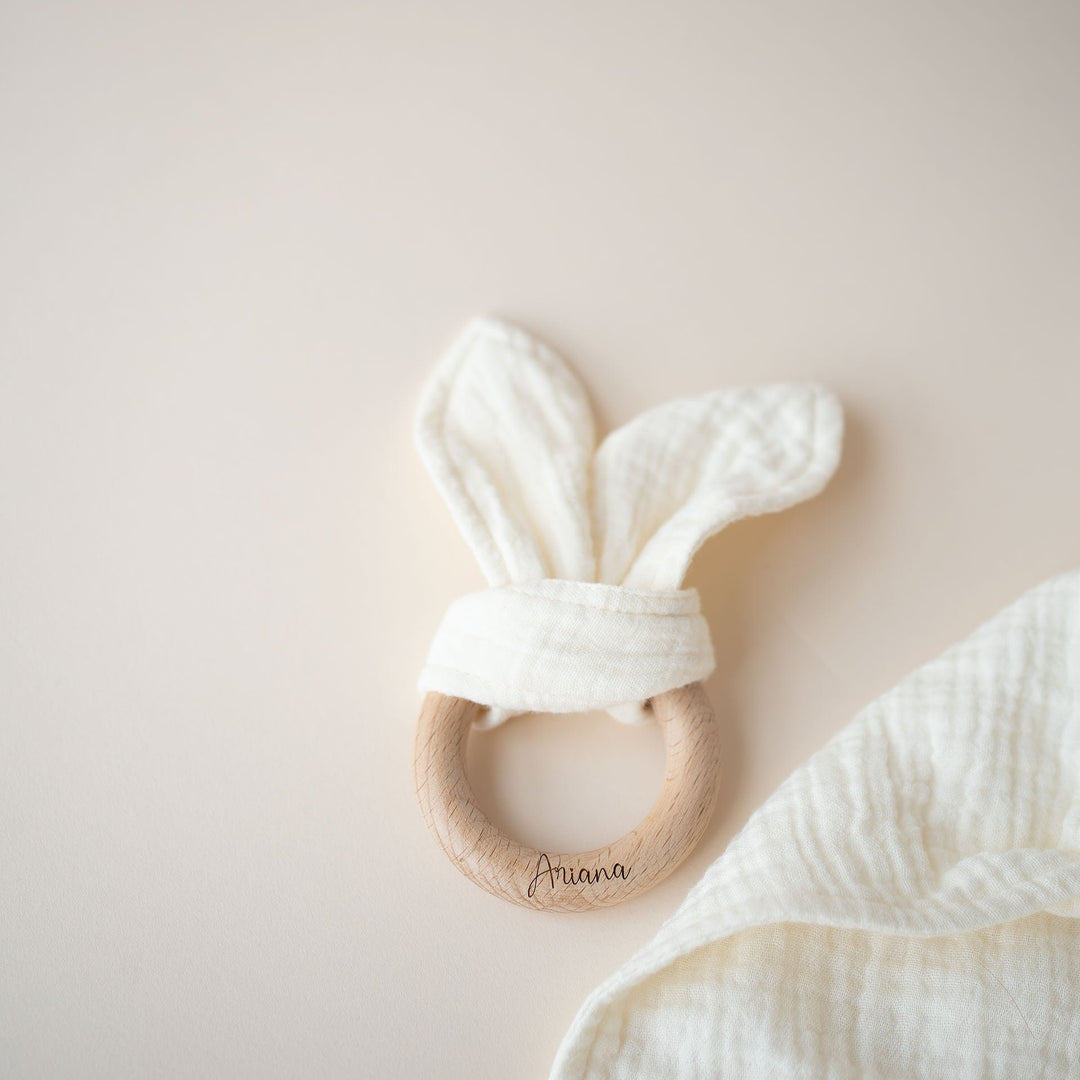 JBØRN Muslin Blanket & Wooden Teether Set | Organic Cotton Baby Swaddle - Personalisable Baby Products Sold and Personalised by JustBørn