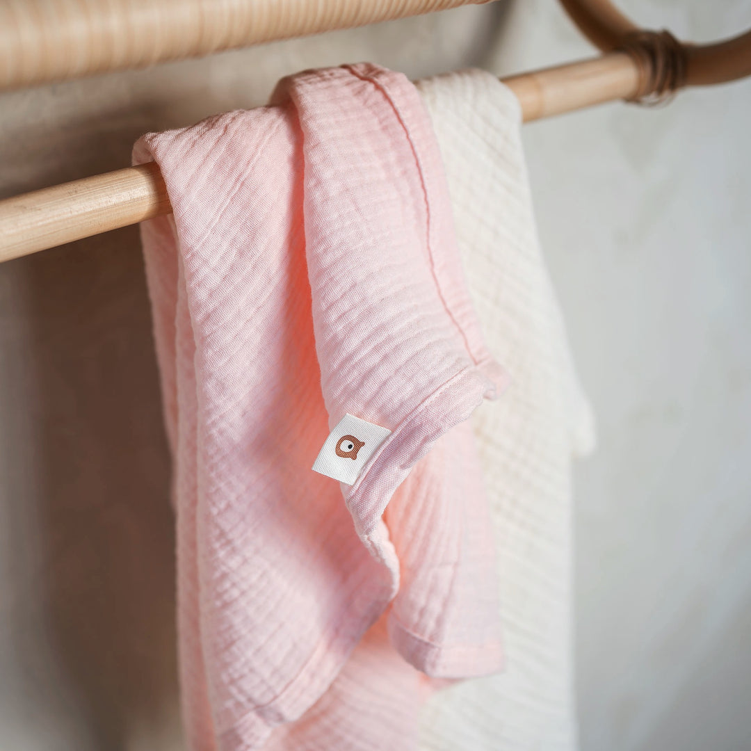 JBØRN Organic Cotton Bunny Comforter & Muslin Cloths Set