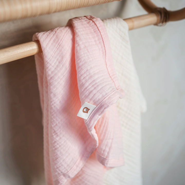 JBØRN Organic Cotton Bunny Comforter & Muslin Cloths Set