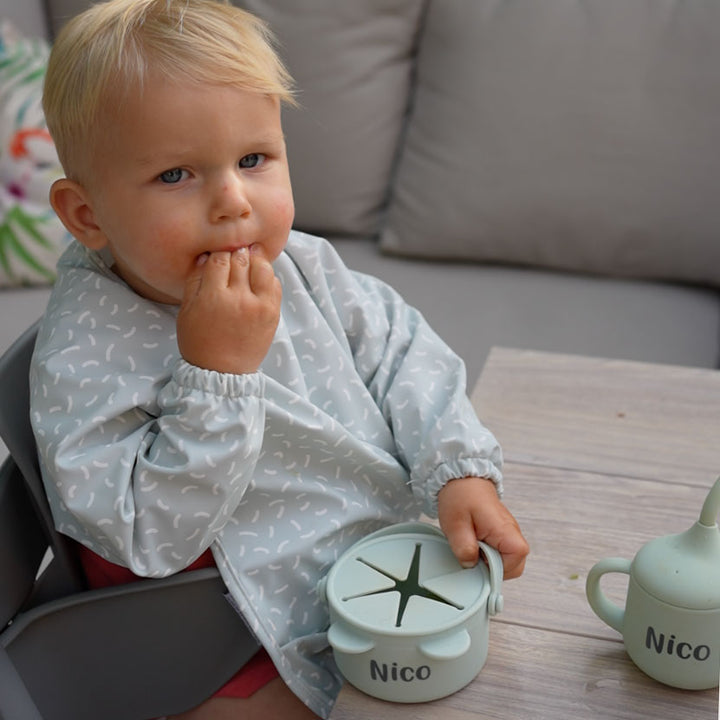 JBØRN Baby Snack Cup With Lid & Handle - Personalisable Baby Products Sold and Personalised by JustBørn
