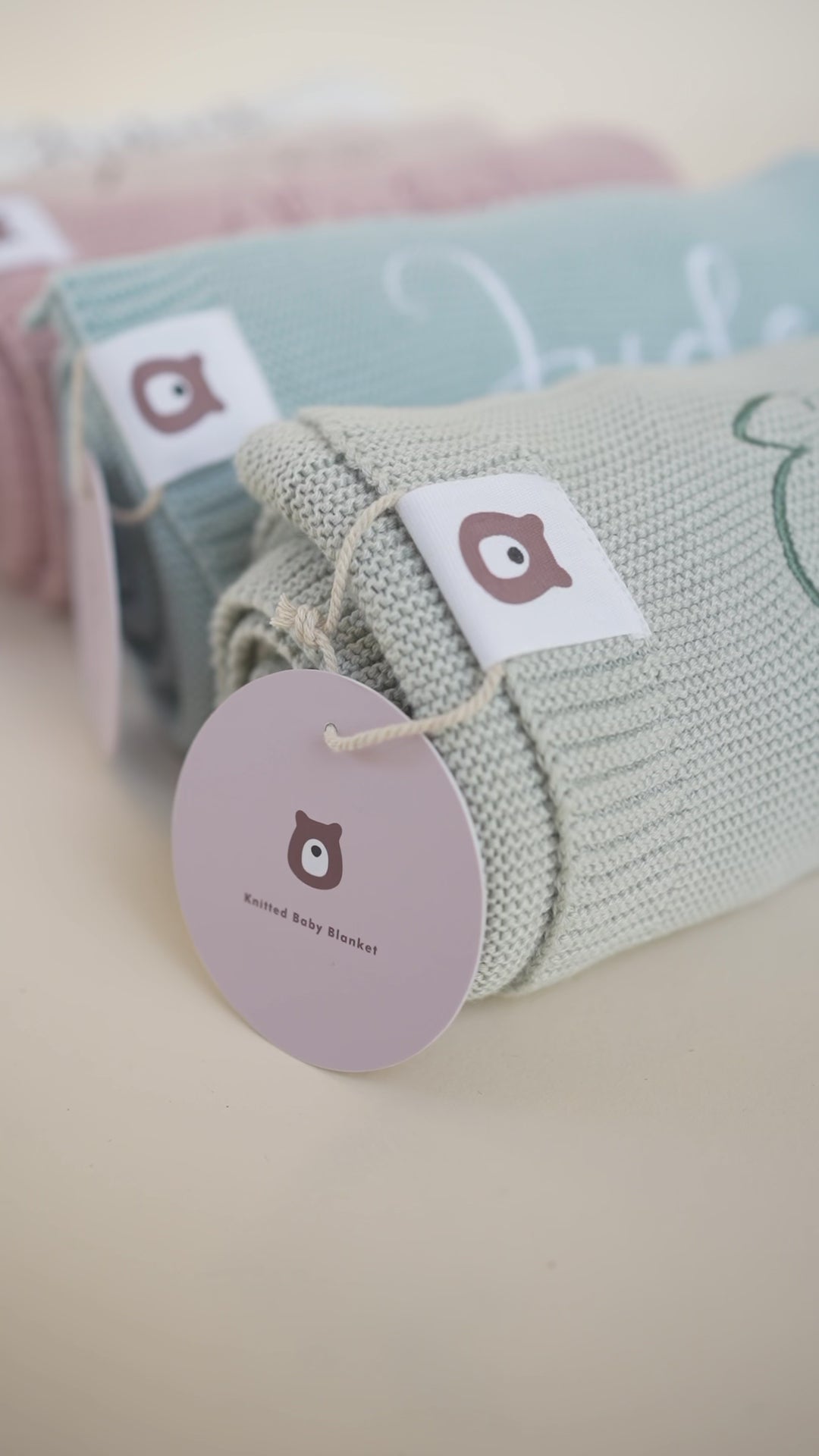 JBØRN Knitted Blanket - Personalisable Baby Products Sold and Personalised by JustBørn