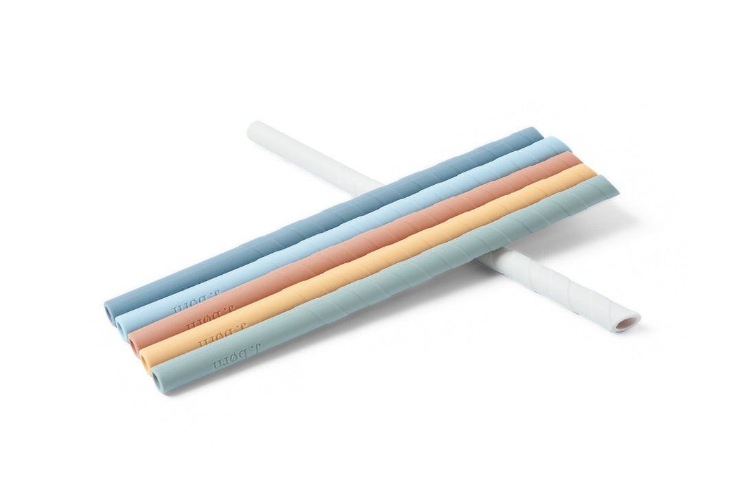 JBØRN Silicone Straws (Straight) x6 with Cleaning Brush & Pouch Blue Mix - Personalisable Baby Products Sold and Personalised by JustBørn