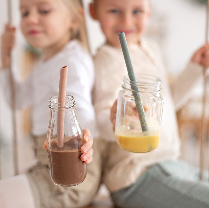 JBØRN Silicone Straws (Straight) x6 with Cleaning Brush & Pouch - Personalisable Baby Products Sold and Personalised by JustBørn